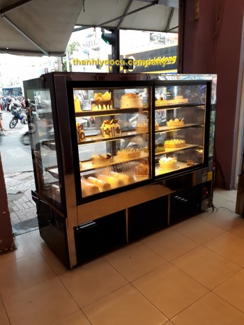 thanh lý tủ trưng bày bánh kem alaska kính vuông